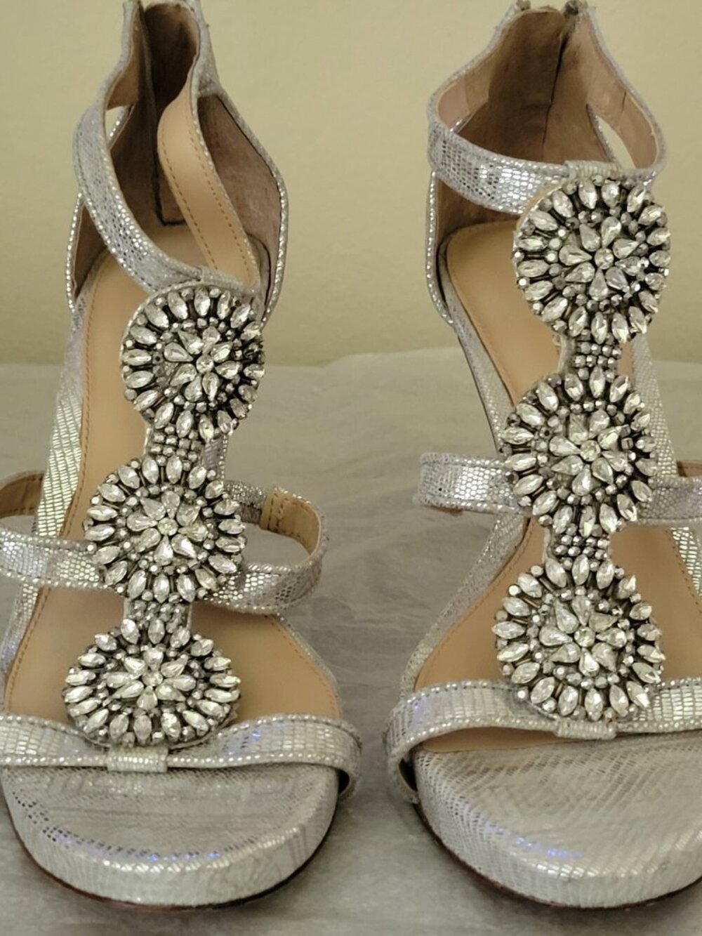 Heels - Picture 3 of 4